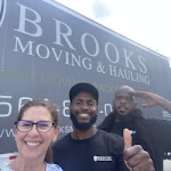 Latest review image uploaded by customer for Brooks Moving & Hauling West Palm Beach.