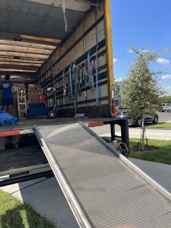 Latest review image uploaded by customer for Roblas Moving Services.